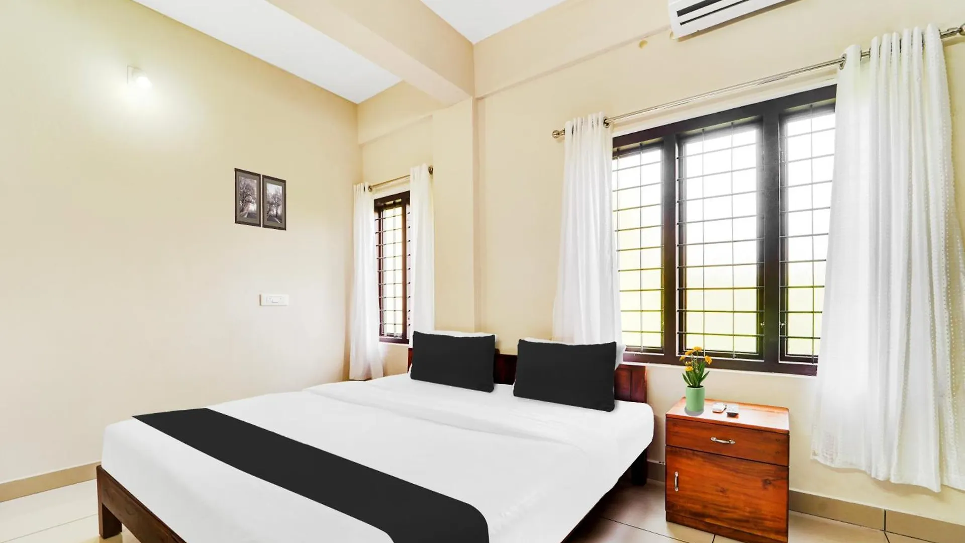 Hotel O Ambalamedu Muttam