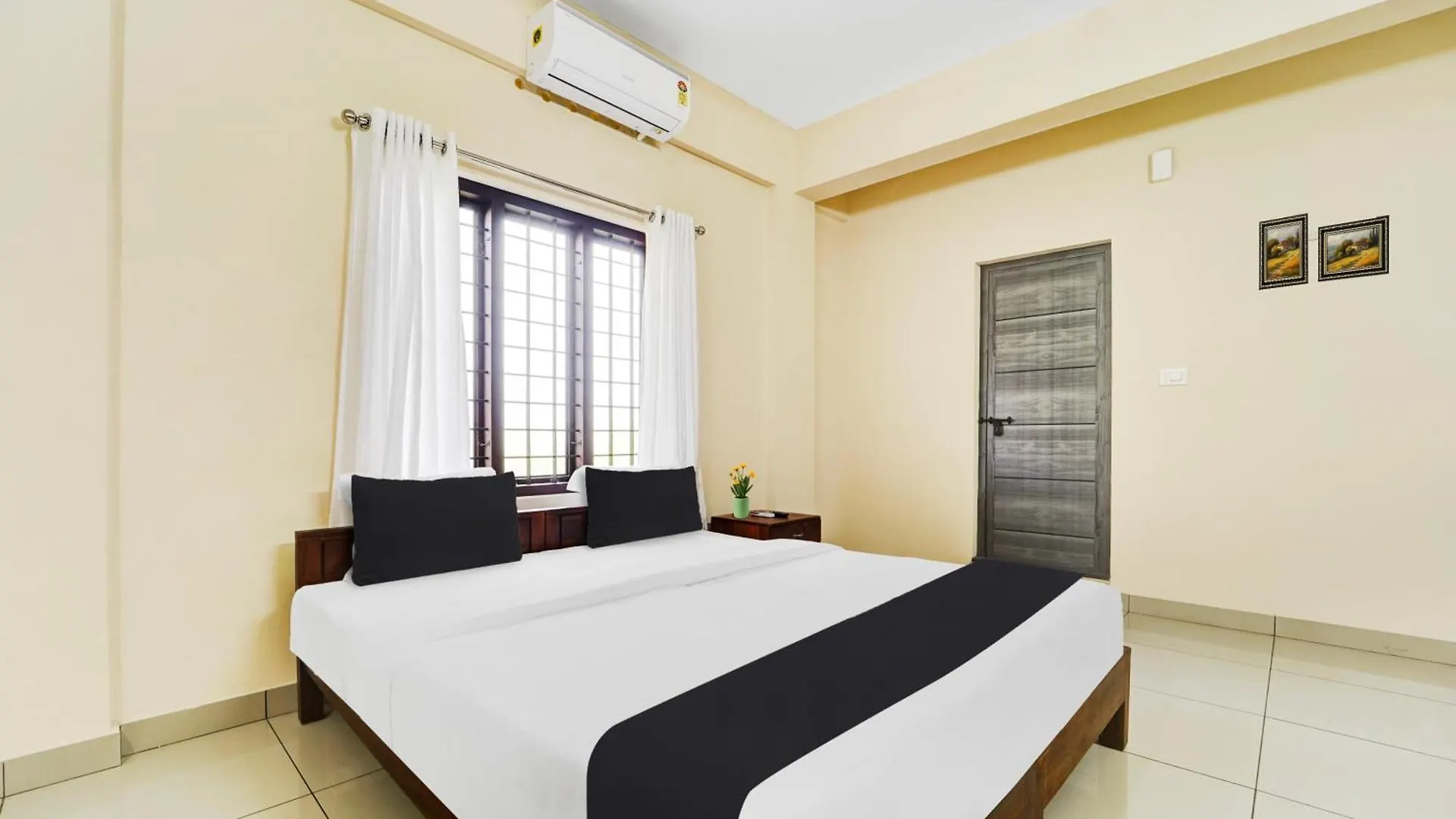 Hotel O Ambalamedu Muttam