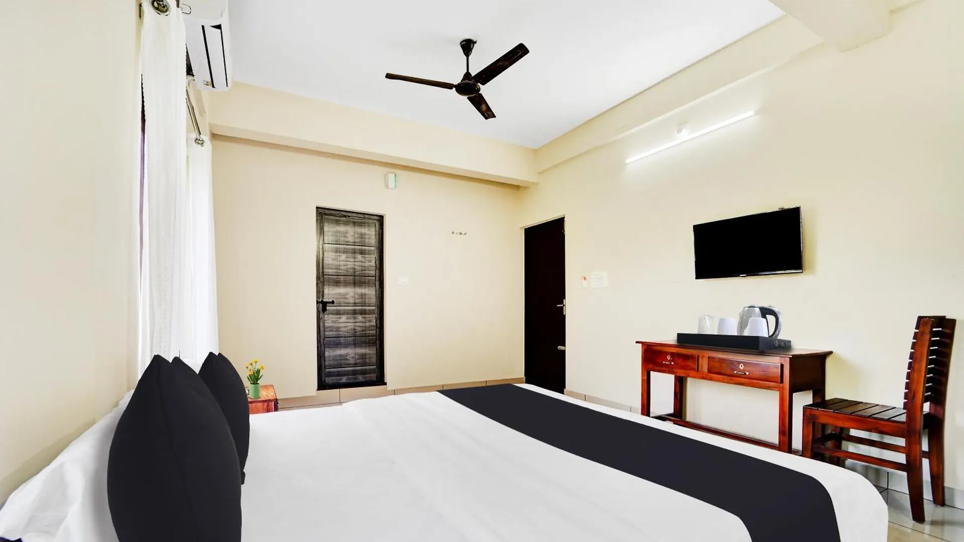 Hotel O Ambalamedu Muttam